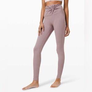 Lululemon Align High-Rise Legging Twist Waist Size 6 Violet Verbena
